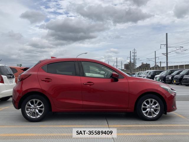 Mazda DEMIO 2017-12 7804761-3