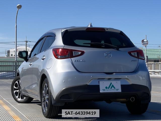 Mazda DEMIO 2017-07 7804774-4