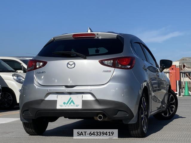 Mazda DEMIO 2017-07 7804774-5