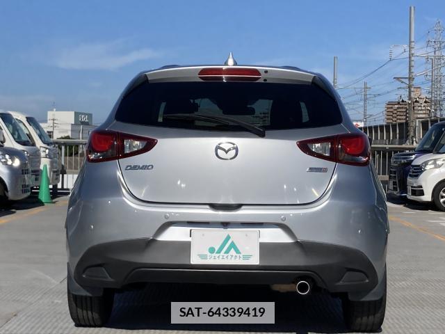 Mazda DEMIO 2017-07 7804774-6
