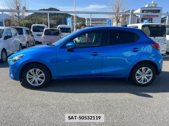 Mazda DEMIO 2017-02 7807962-1
