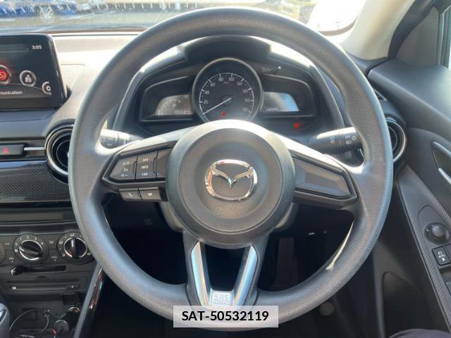 Mazda DEMIO 2017-02 7807962-13