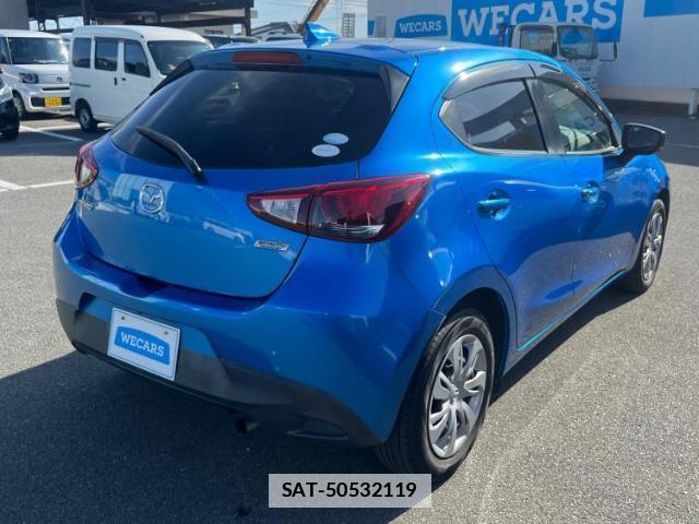 Mazda DEMIO 2017-02 7807962-2