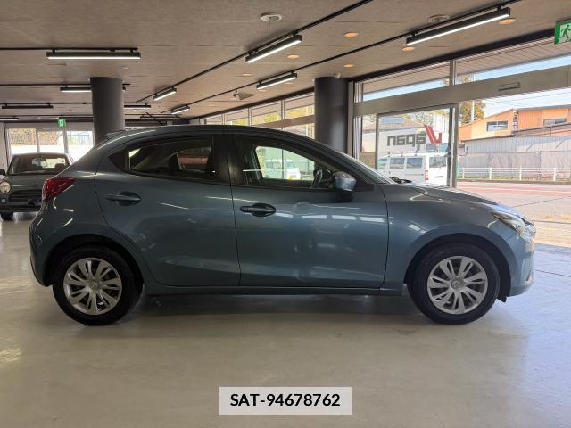 Mazda DEMIO 2015-09 7808566-3