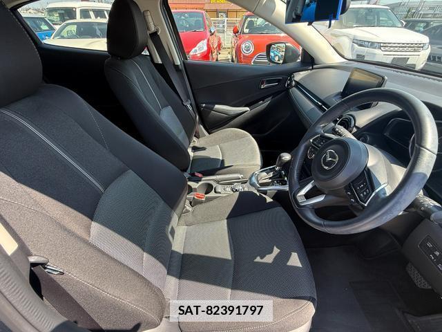 Mazda DEMIO 2018-01 7808806-4