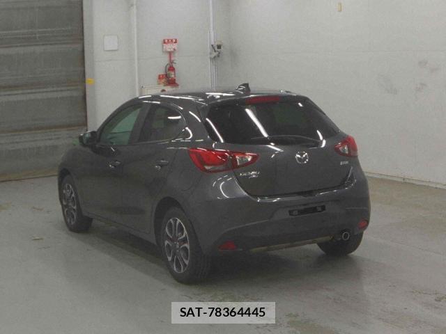 Mazda DEMIO 2018-04 7809147-3