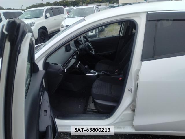Mazda DEMIO 2019-03 7810262-14