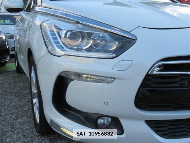 Citroen DS5 2013-09 7802659-10