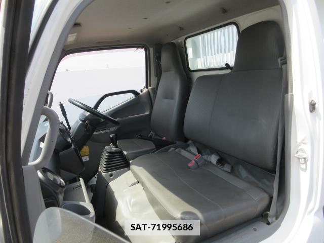 Hino DUTRO 2013-06 7793394-18
