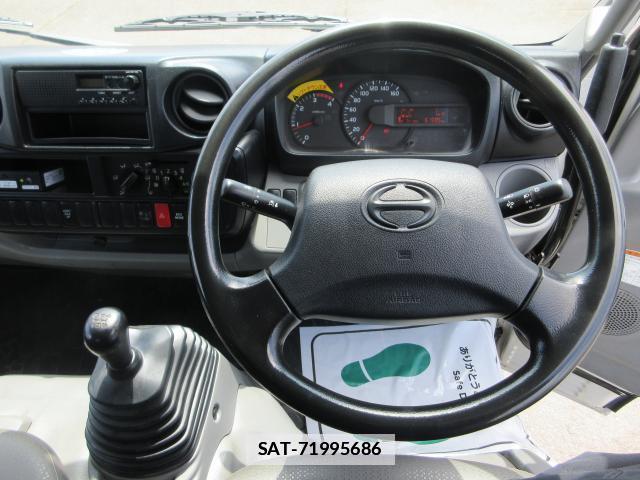 Hino DUTRO 2013-06 7793394-19
