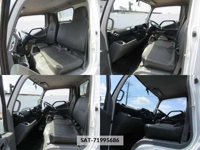 Hino DUTRO 2013-06 7793394-5