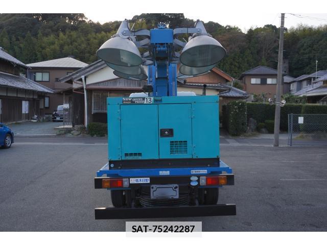 Hino DUTRO 2013-09 7793416-15
