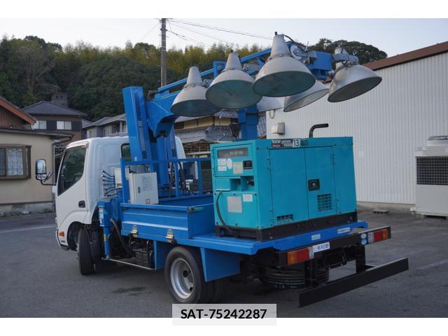 Hino DUTRO 2013-09 7793416-16