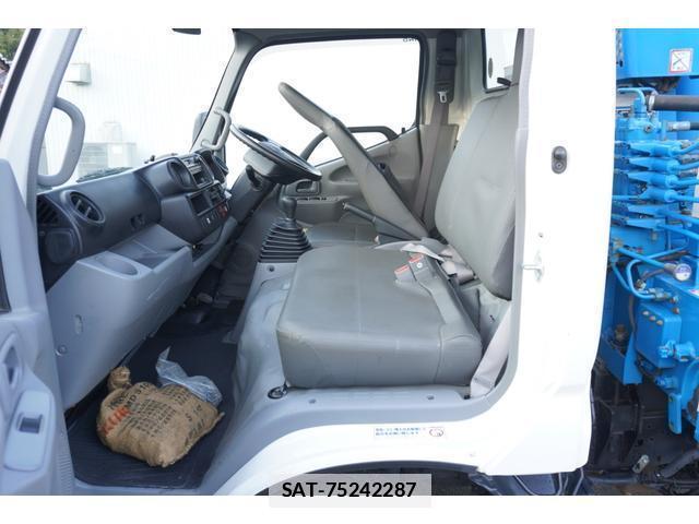 Hino DUTRO 2013-09 7793416-4