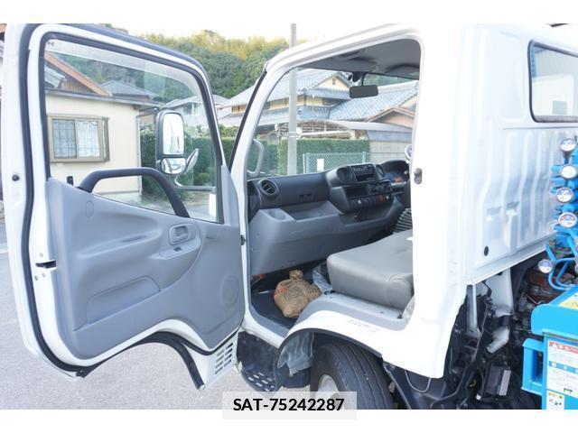 Hino DUTRO 2013-09 7793416-9