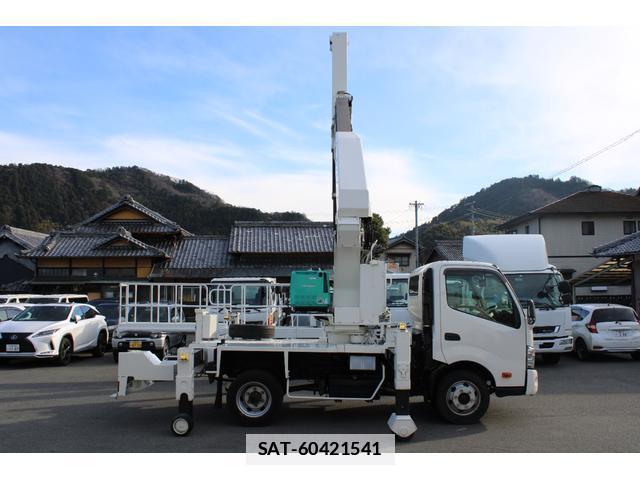 Hino DUTRO 2017-01 7793417-10