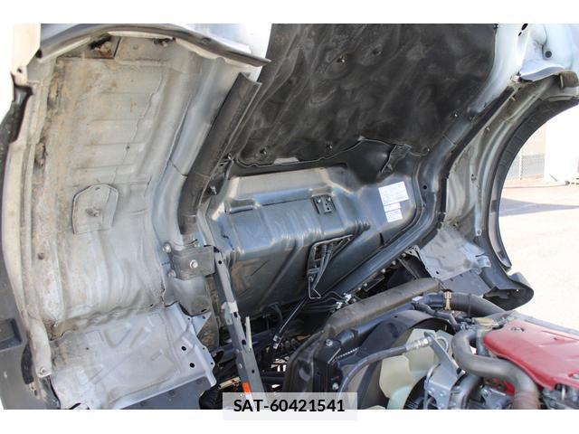 Hino DUTRO 2017-01 7793417-15