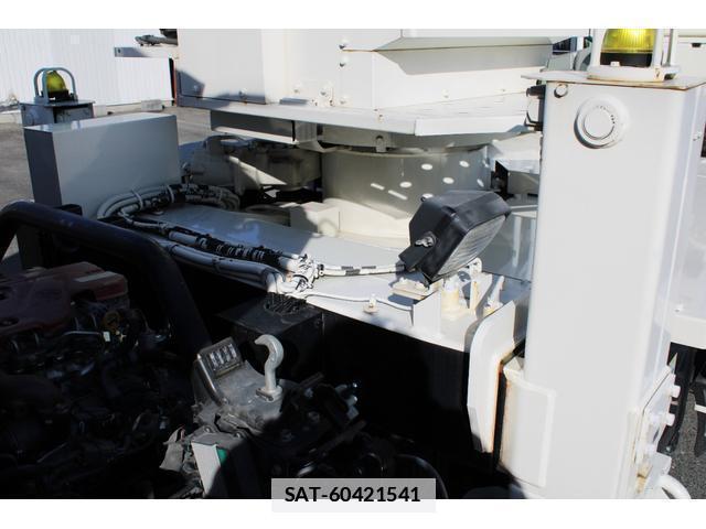 Hino DUTRO 2017-01 7793417-19