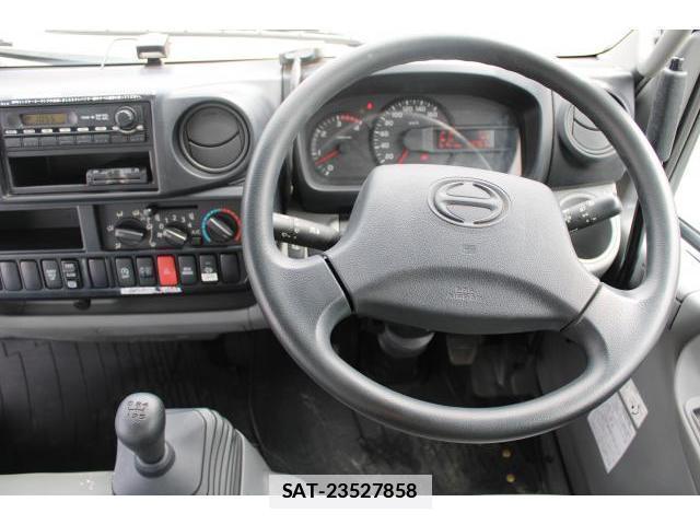 Hino DUTRO 2012-03 7793418-19