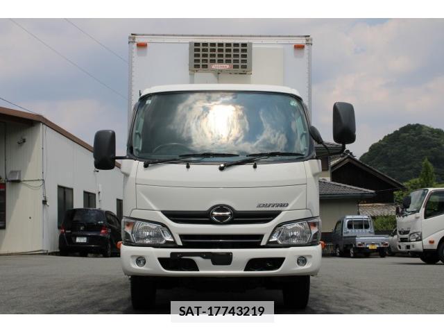 Hino DUTRO 2018-02 7793424-1