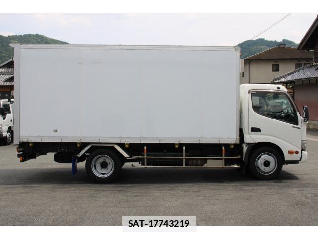 Hino DUTRO 2018-02 7793424-3