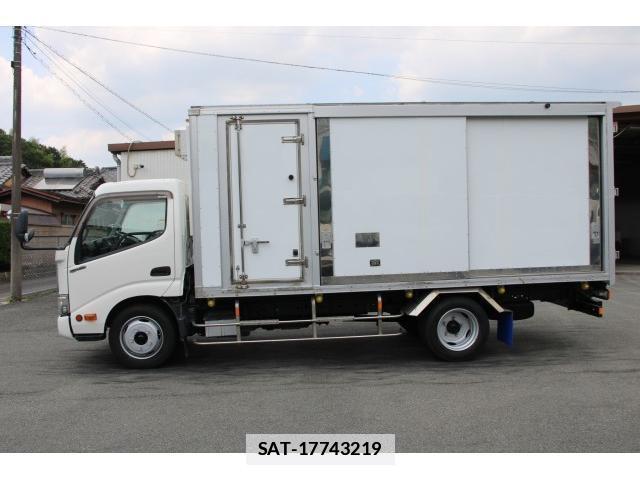 Hino DUTRO 2018-02 7793424-4