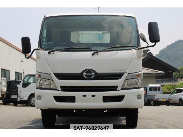 Hino DUTRO 2015-02 7793425-1