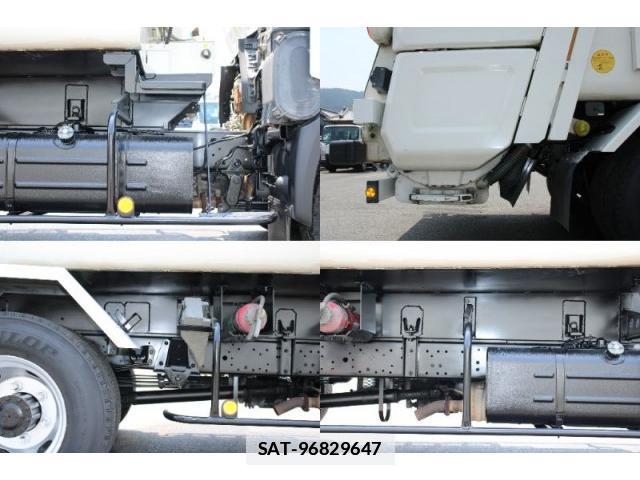 Hino DUTRO 2015-02 7793425-19