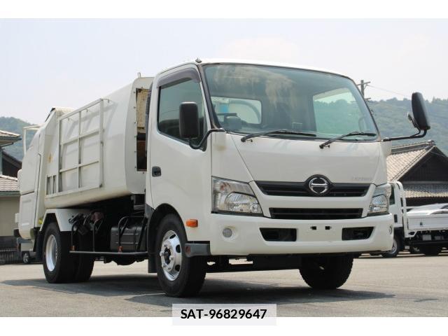 Hino DUTRO 2015-02 7793425-2