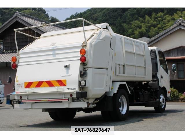 Hino DUTRO 2015-02 7793425-6