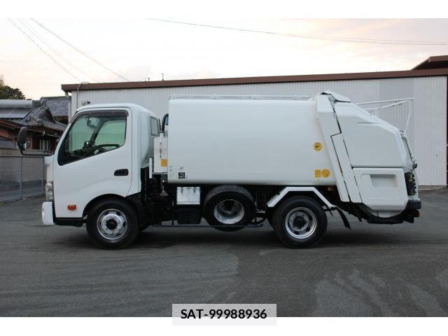 Hino DUTRO 2013-09 7793436-3