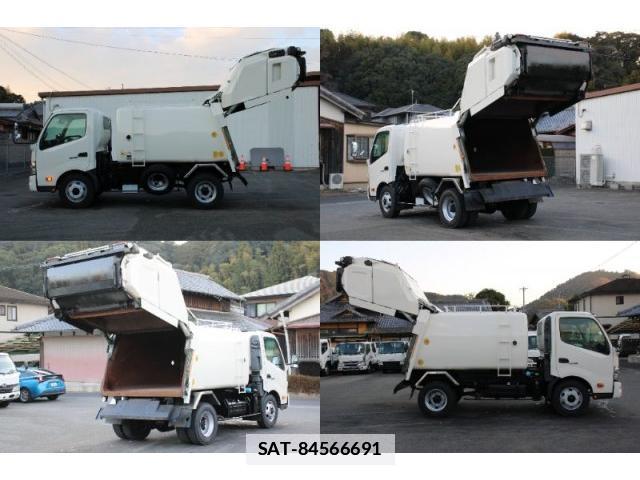 Hino DUTRO 2013-11 7793439-18