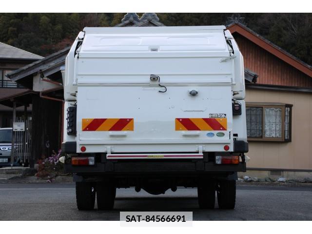 Hino DUTRO 2013-11 7793439-7