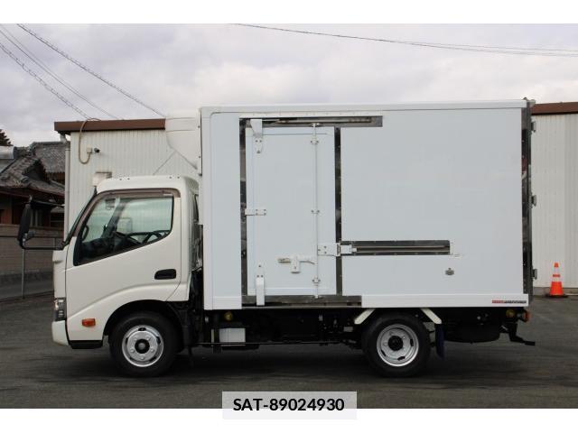 Hino DUTRO 2018-11 7793445-3