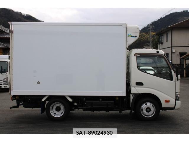 Hino DUTRO 2018-11 7793445-4