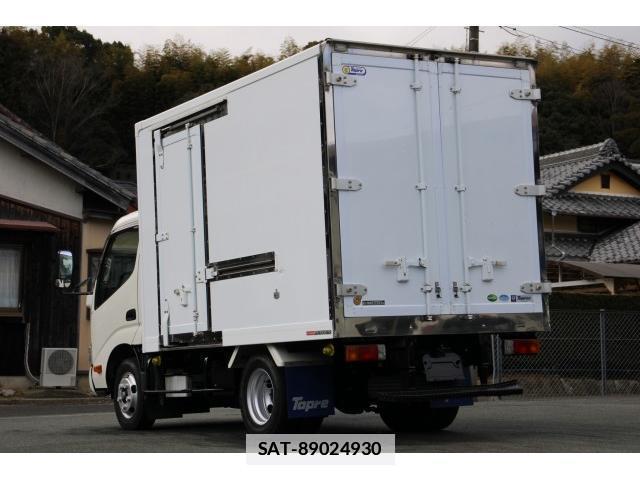 Hino DUTRO 2018-11 7793445-5