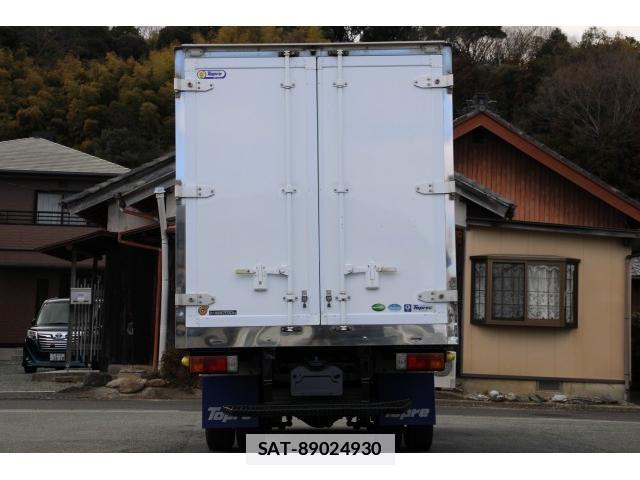 Hino DUTRO 2018-11 7793445-7