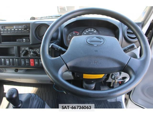 Hino DUTRO 2015-01 7793468-18