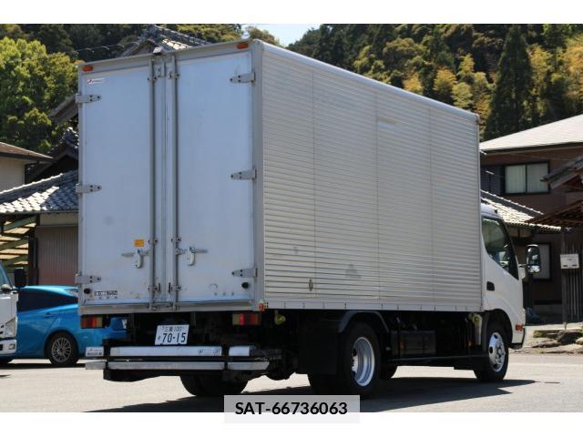 Hino DUTRO 2015-01 7793468-6