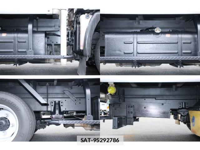 Hino DUTRO 2013-03 7793488-16