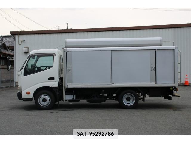 Hino DUTRO 2013-03 7793488-3