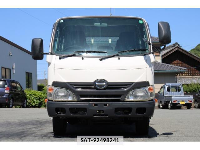 Hino DUTRO 2015-01 7793502-1
