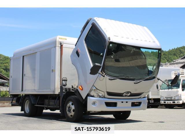 Hino DUTRO 2015-10 7793514-11