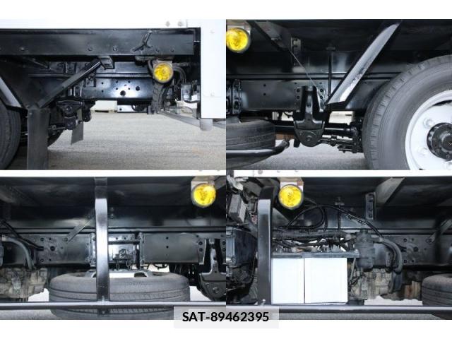 Hino DUTRO 2015-01 7793528-17