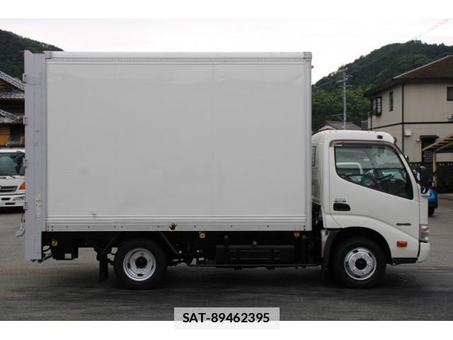 Hino DUTRO 2015-01 7793528-4