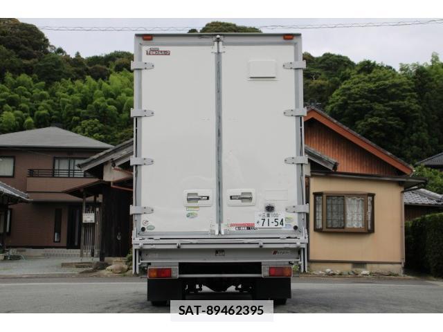 Hino DUTRO 2015-01 7793528-7