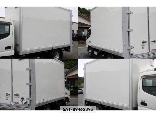 Hino DUTRO 2015-01 7793528-8