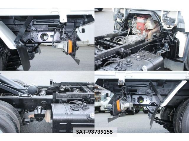 Hino DUTRO 2013-12 7793542-18