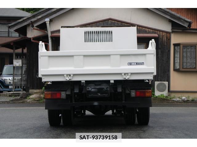 Hino DUTRO 2013-12 7793542-7