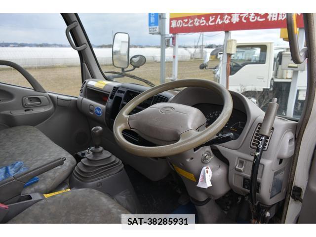 Hino DUTRO 2005-11 7796502-10